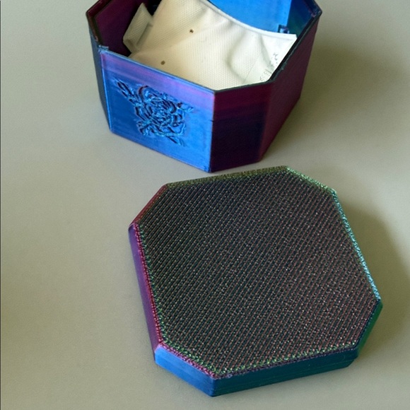 Sterling Silver Stud Earrings in 3D printed Box - Picture 5 of 5